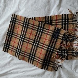 Burberry London Classic Nova Check Cashmere Scarf